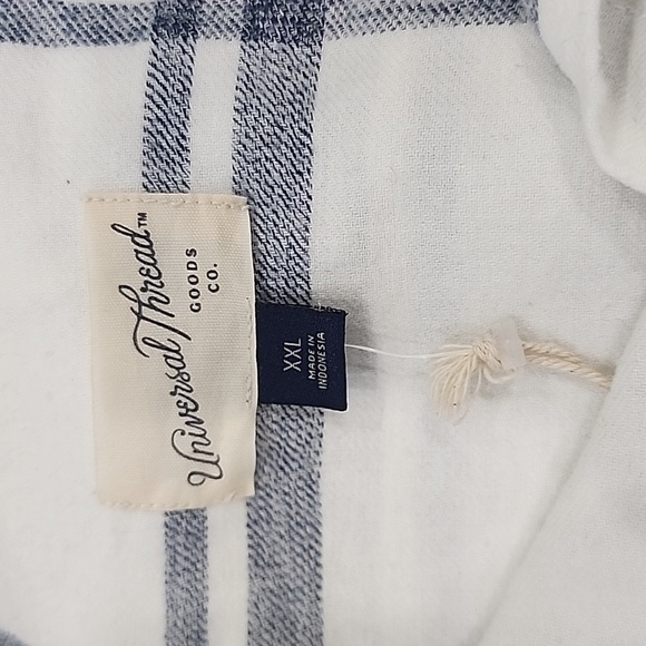 Universal Thread plaid long sleeve button down top, size XXL, NWT - Picture 4 of 6